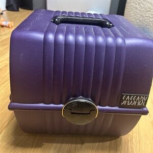 Vintage.  Sassaby Purple Makeup Case
